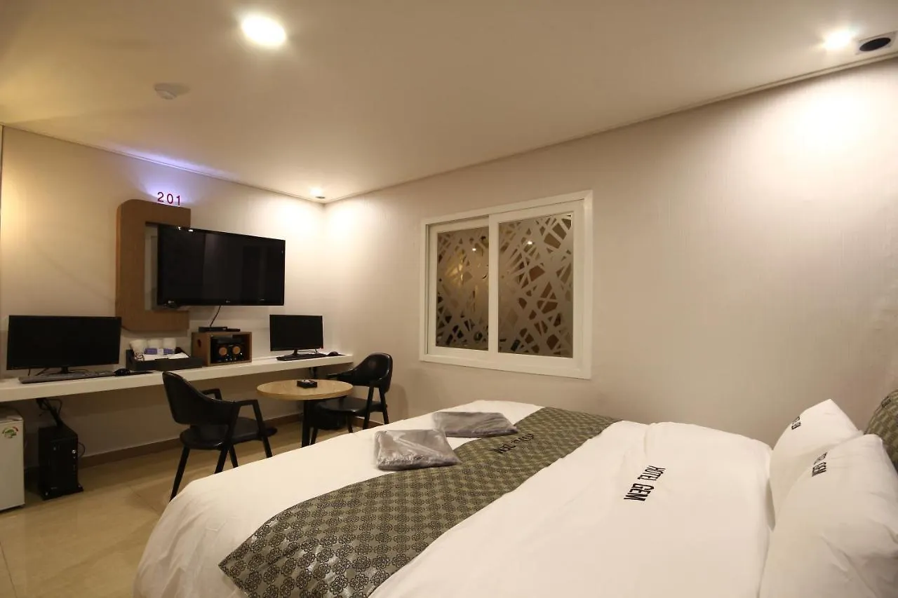 Hotel Gem Busan 2*,  South Korea