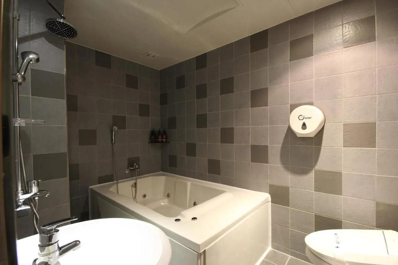 Hotel Gem Busan 2*,