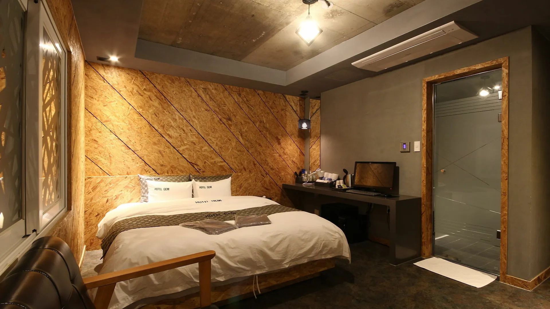 Hotel Gem Busan 2*,
